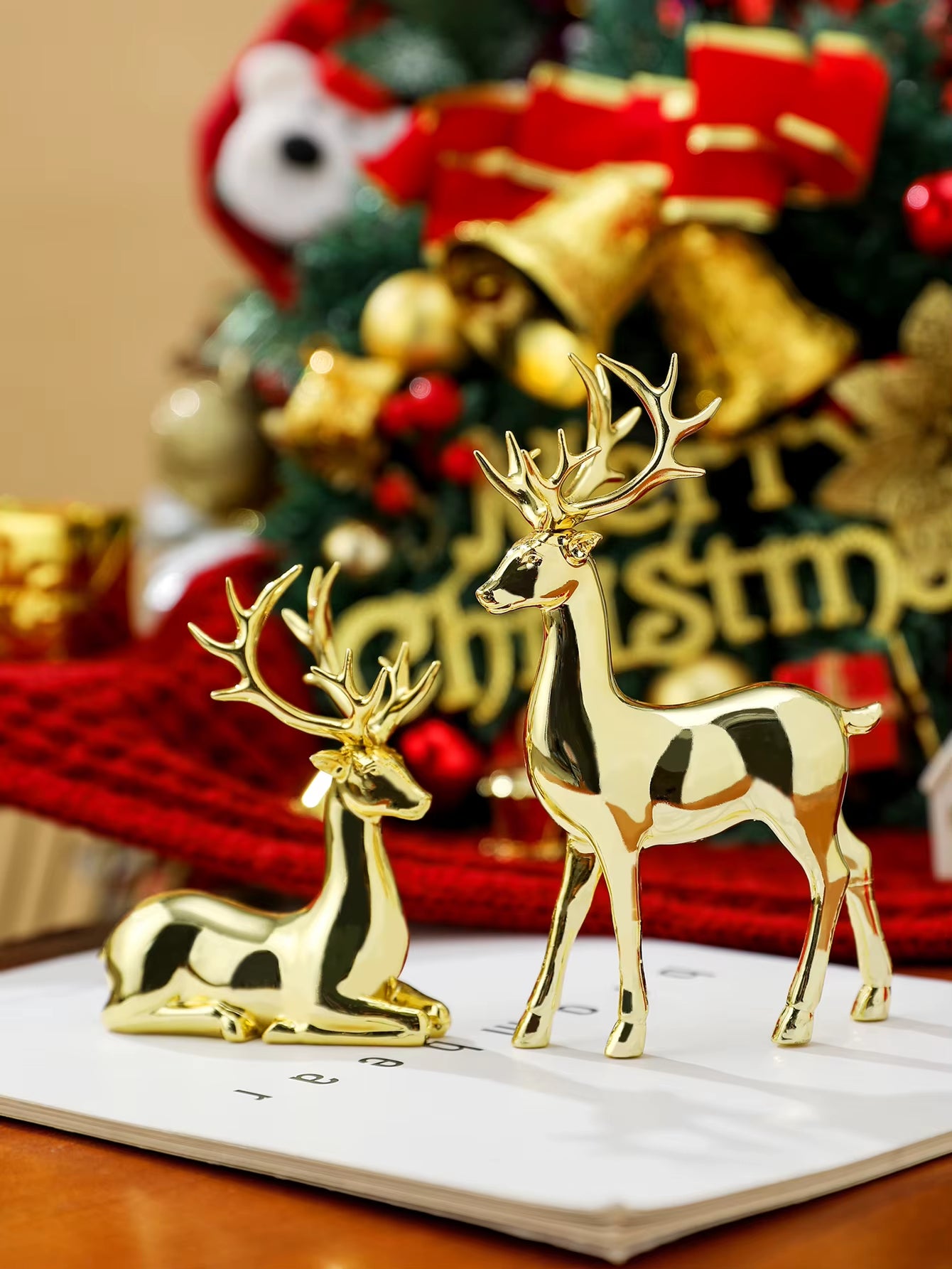 2 Pcs Reindeer Christmas Table Decoration for Home Indoor Xmas Holiday Small Statue Rustic Table Decor Christmas Reindeer Decor