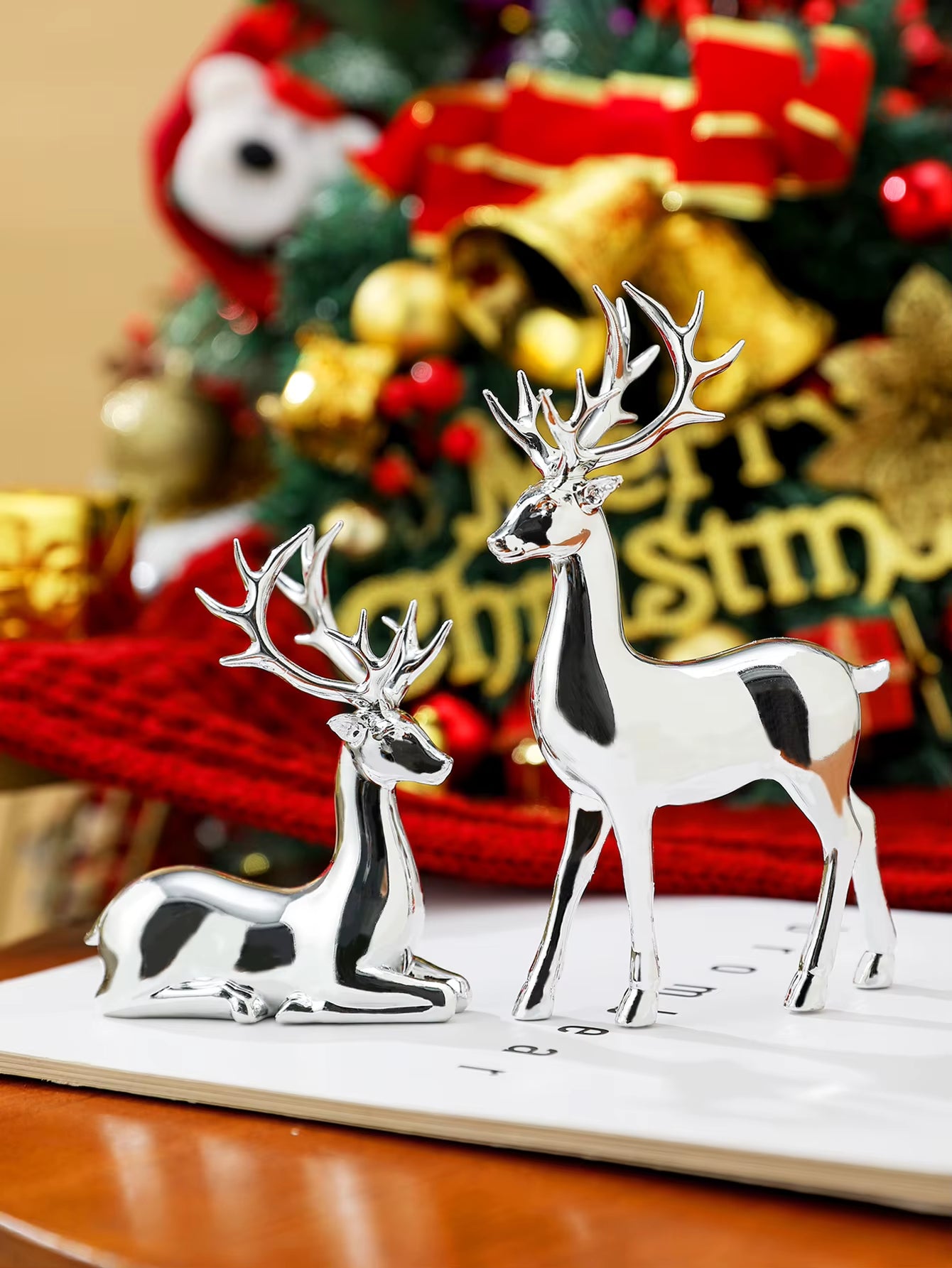 2 Pcs Reindeer Christmas Table Decoration for Home Indoor Xmas Holiday Small Statue Rustic Table Decor Christmas Reindeer Decor